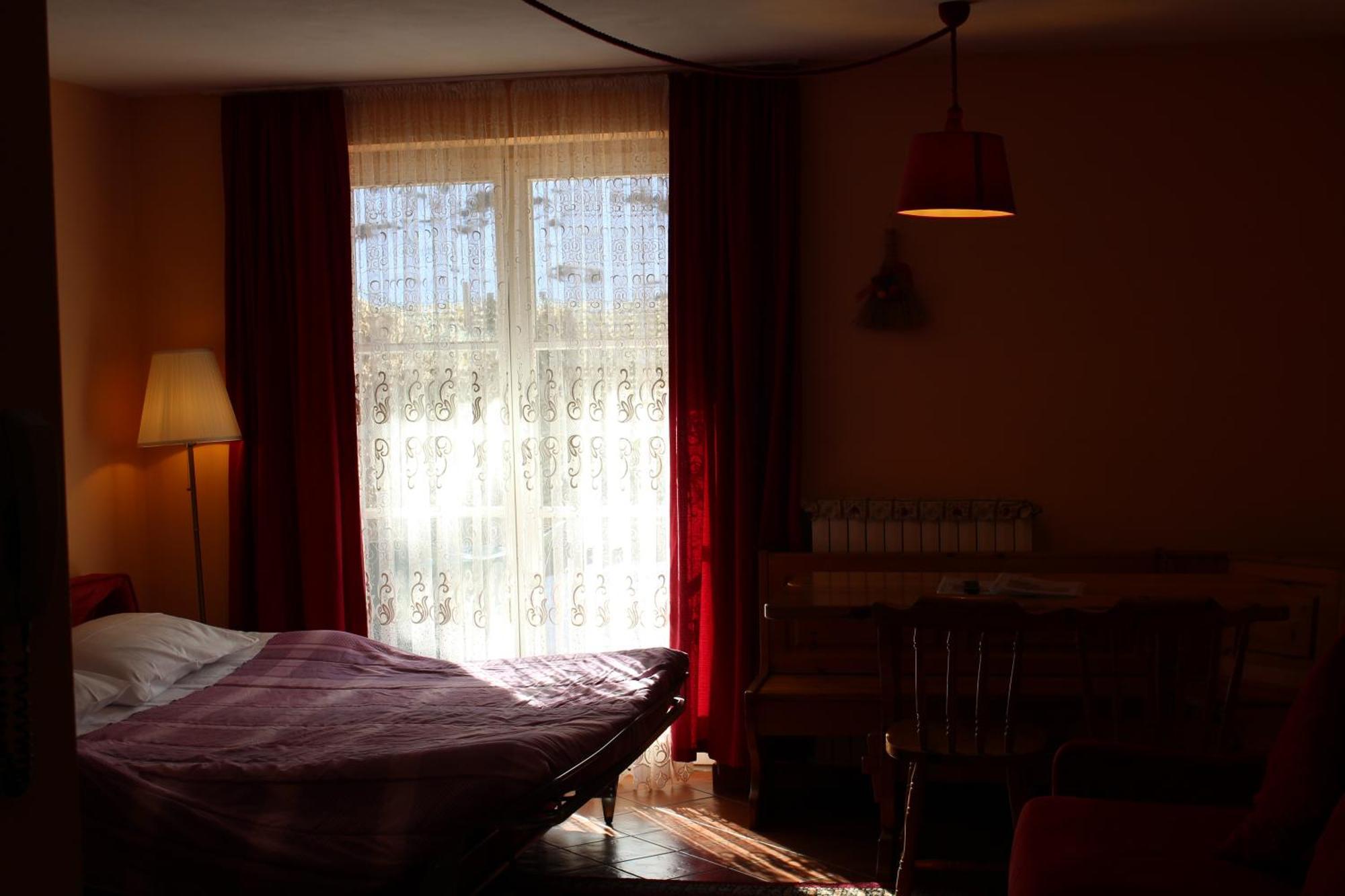 Aparthotel Residenze Sonnenschein Casa Rosa Villabassa Esterno foto